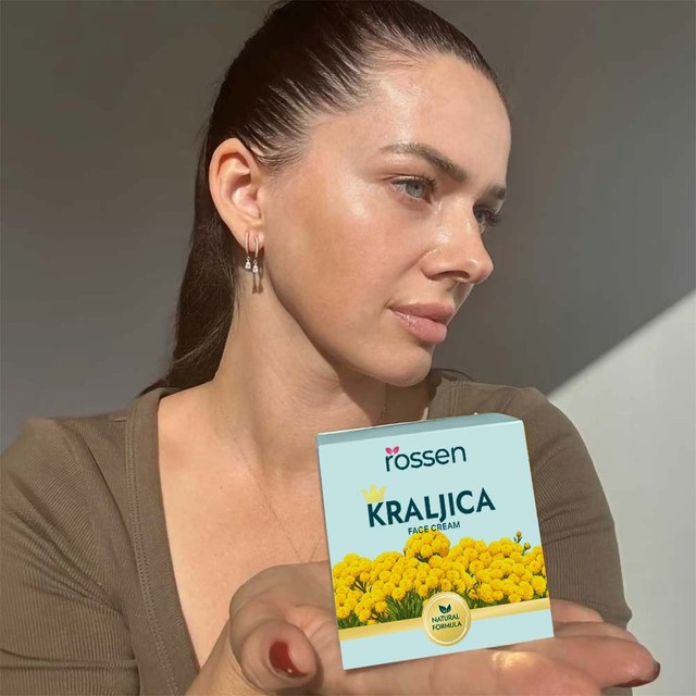KRALJICA-NA-DLANU